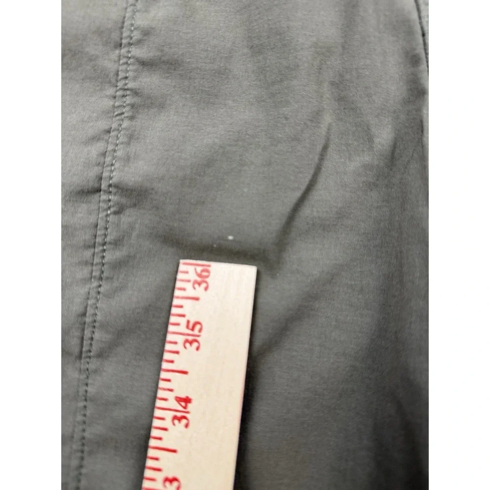 The North Face Shorts Mens Medium Olive Green Hiking Outdoor Elastic Waist